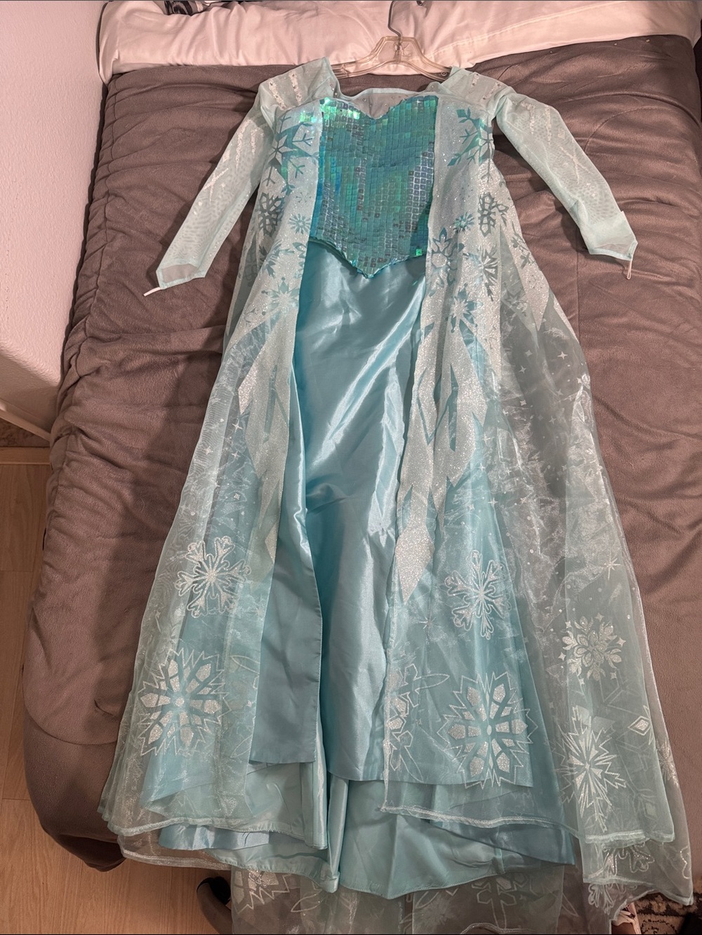 Disney Chasing Fireflies Light Blue frozen Princess Elsa Halloween Costume 7/8